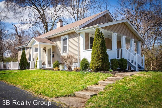 2 br, 1 bath House - 1355 Stanley Ave. - 2 br, 1 bath House - 1355 Stanley Ave.