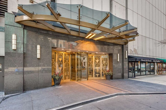 Photo - 111 E Chestnut St Unit 22H