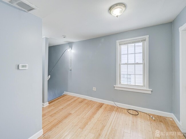 Photo - 314 Seaman St Unit 2