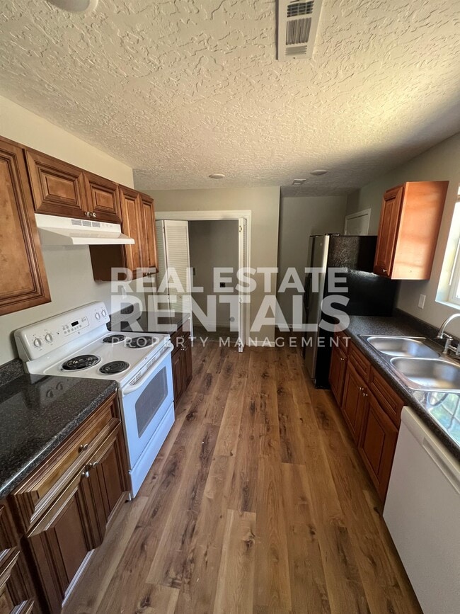 Photo - 1509 Van Buren Ave