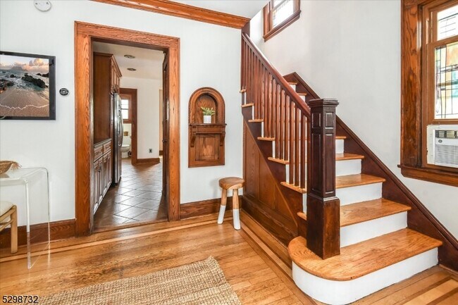 19 Field Rd