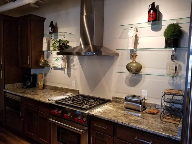 275 S Limestone Unit 115