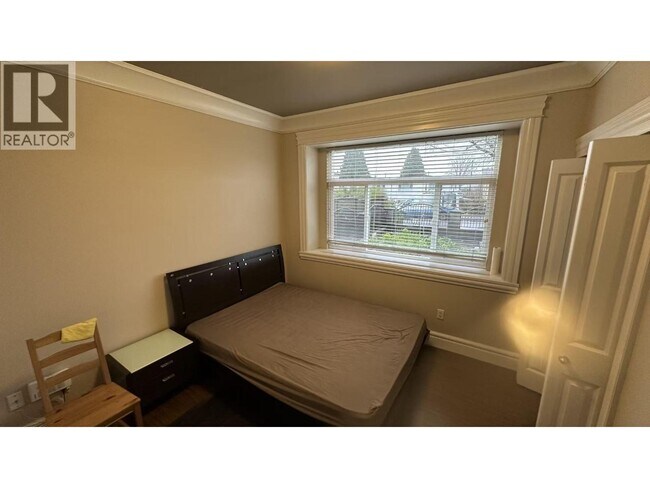 Photo - 6661 Aubrey St