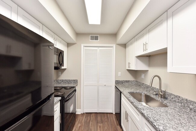 Harpeth Trace Apartments in Dickson, TN - Harpeth Trace