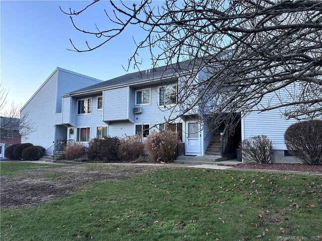 Building Photo - 85 Niles Hill Rd Unit 13