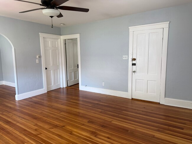 Living rm - 232 Lowden St Unit 3
