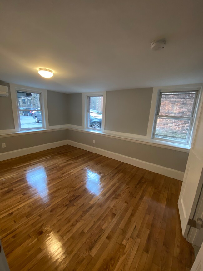 Photo - 190 Kelton St Condo Unit B