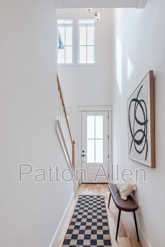 153 Collin Pl