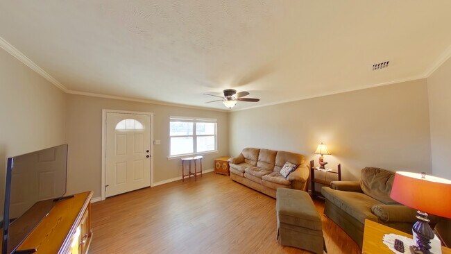 Photo - 4954 East St