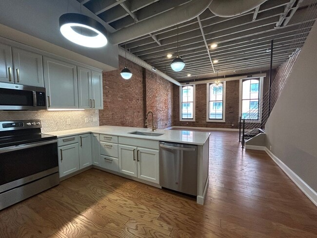 The Stoop - The Stoop Apartment Unit A
