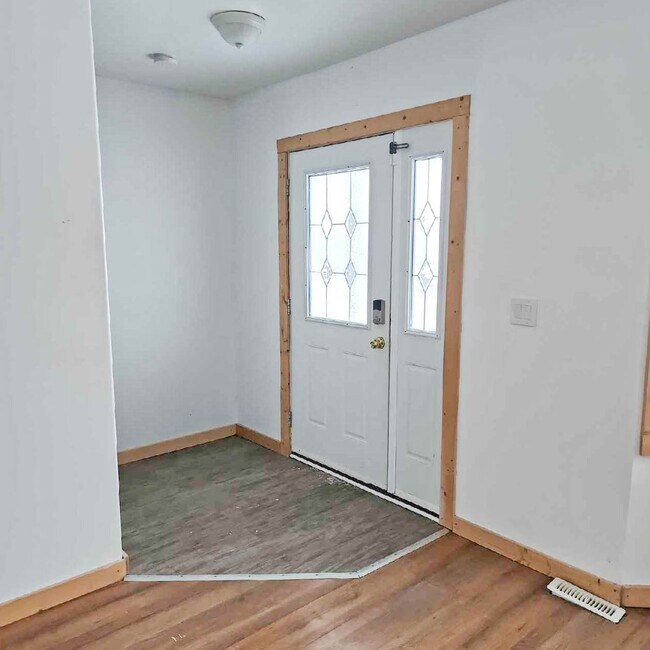 Photo - 13346 Charlie Lake Crescent