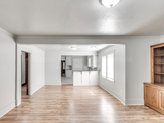 Photo - 912 NW 98th St
