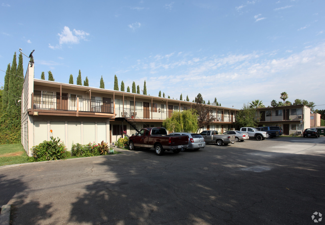 Northtowne Apartments - Northtowne Apartments