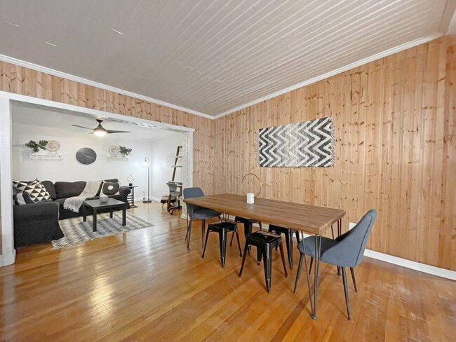 Photo - 318 E Jersey St