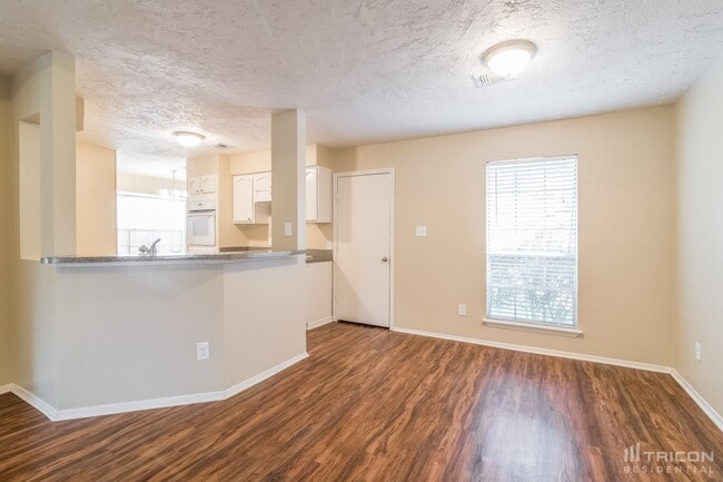 Photo - 2602 Carson Dr