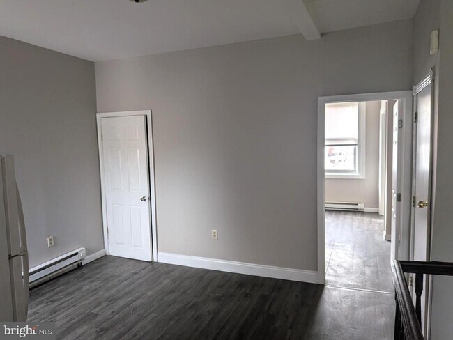 Photo - 1343 W Pike St