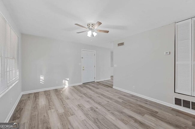 Photo - 2382 Peachwood Cir NE