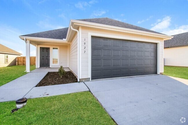 Building Photo - 1927 Malus Way Rental