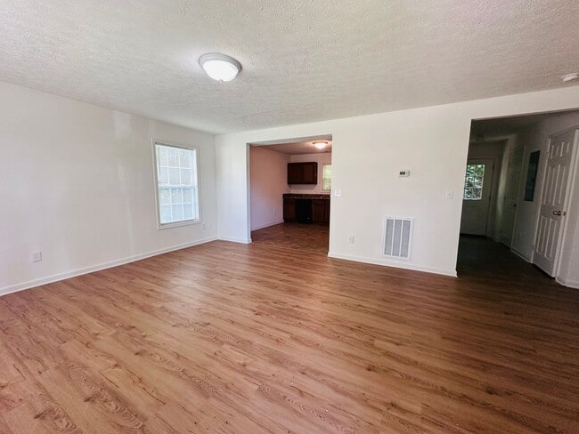 Photo - 3 Bedroom 2.5 Bath Townhouse