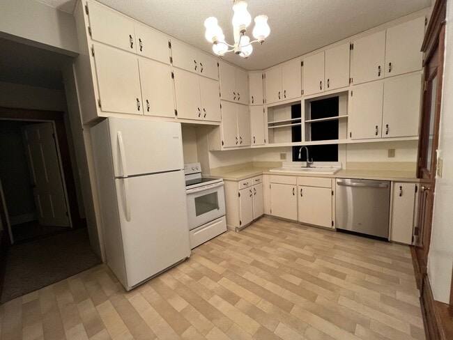 Photo - 803 S Union St