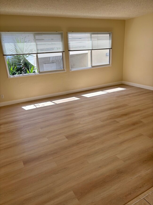 Photo - 315 Longfellow Ave Unit 315