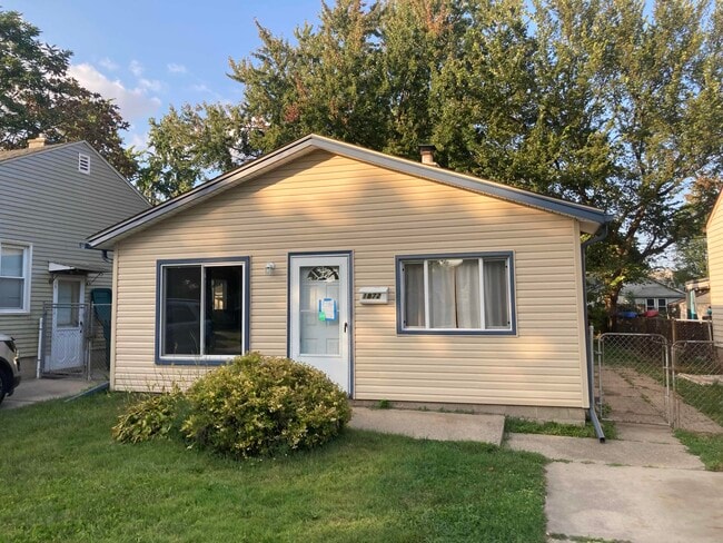 Photo - 1872 Keppen Blvd Casa