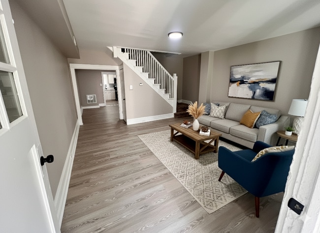 Building Photo - Updated Philadelphia Rowhome Featuring a N...