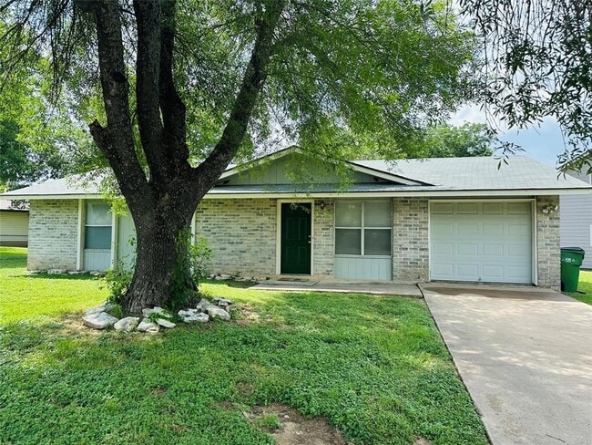 Building Photo - 1602 Sagebrush Dr