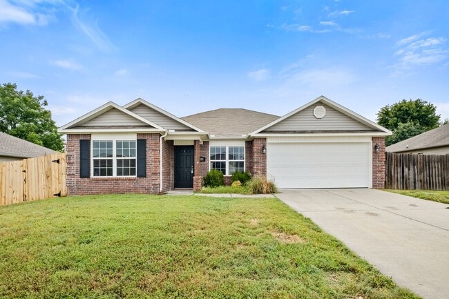 Building Photo - Gorgeous 4 bedroom home!