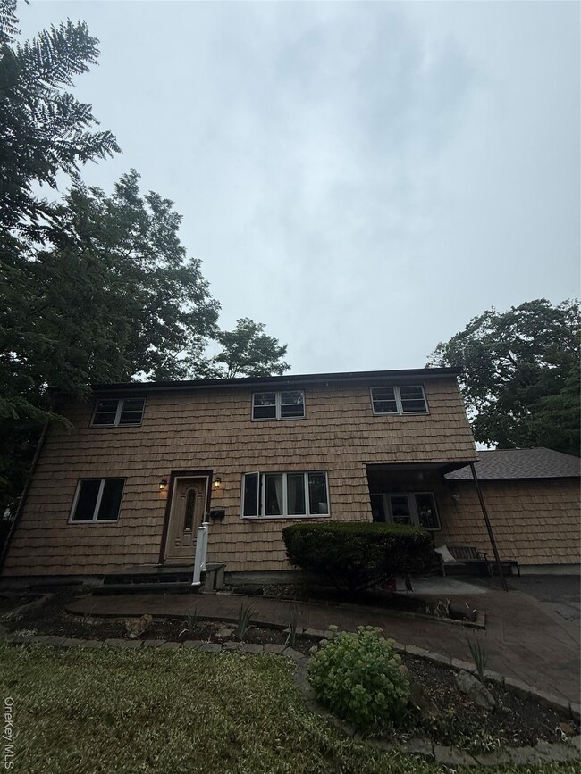 Building Photo - 99 Searingtown Rd Unit 2nd Fl Rental