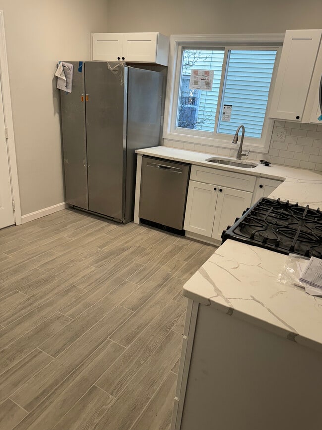 Photo - 40 Temple St