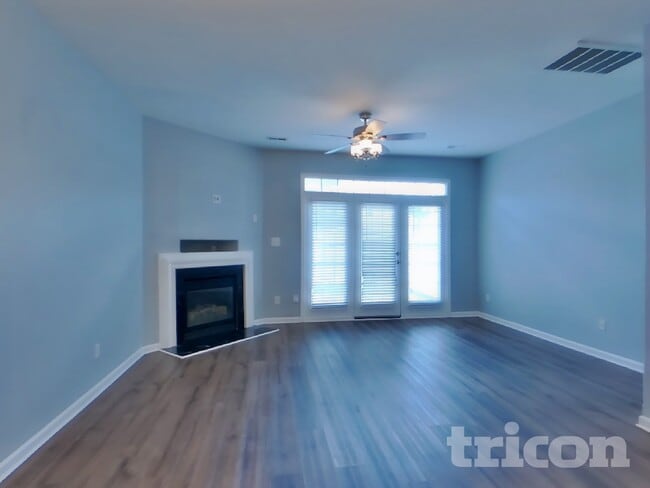 Photo - 11626 Lioness St