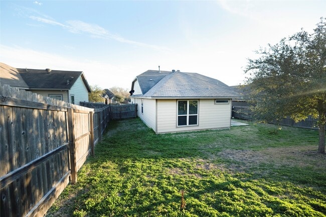 Photo - 1909 Maize Ct