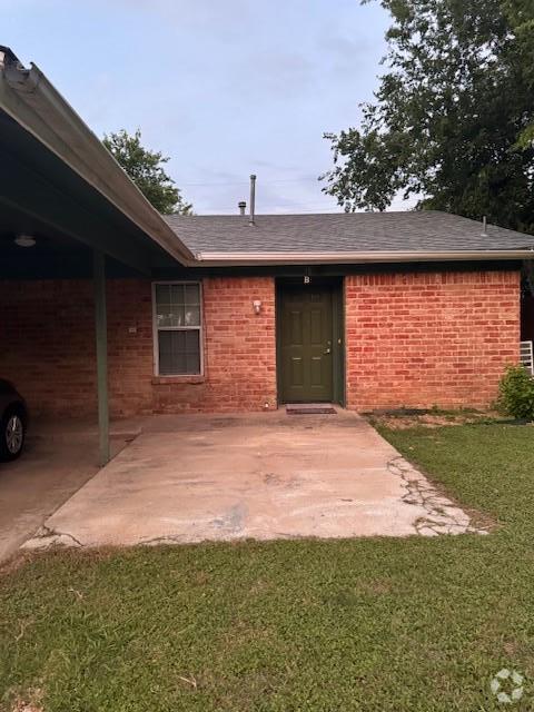 Building Photo - 1903 Magnolia Dr Rental