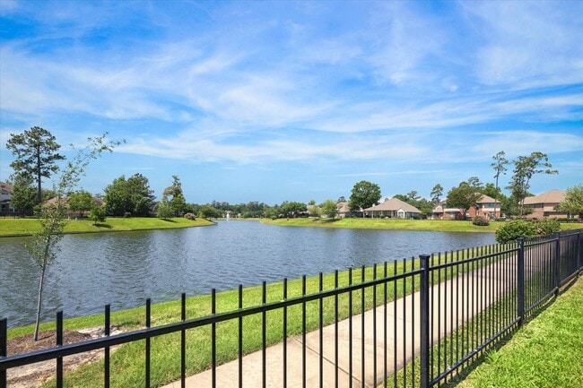 Photo - 30507 Russell Point Dr