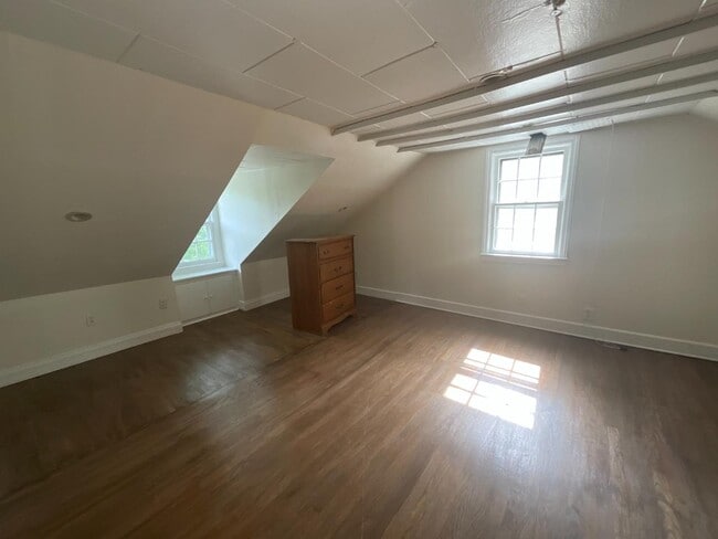 1203 W Friendly Ave