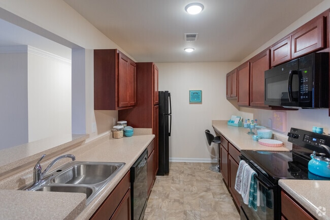 2BR, 2BA - 1,130SF - Nicholas Place Apartments