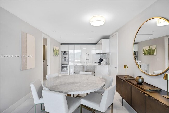 Photo - 10201 Collins Ave Unidad 305