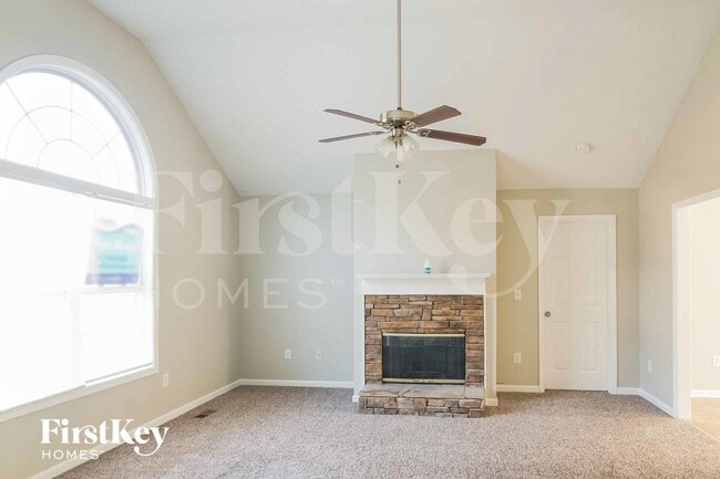 Photo - 279 Pine Needle Trail