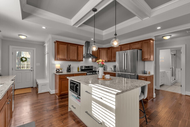 Photo - 616 Banks St