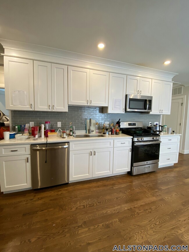 Photo - 53 Quint Ave Unit 3