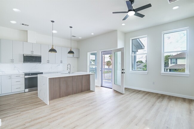 Photo - 4025 Avenue M