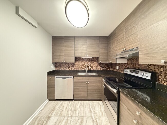 525 N Quentin Rd Unit 713