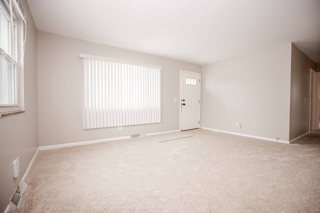 Photo - Nice ranch style three bedroom home in washington local schools