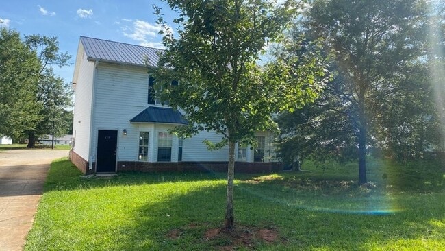 Photo - 129 Westchester Cir