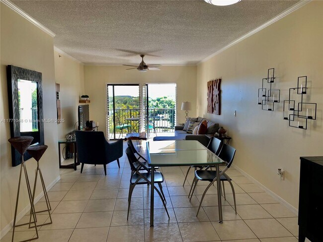 Photo - 2105 Lavers Cir Unit 501