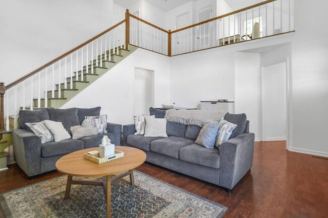 Photo - Pet Friendly Three Bedroom!