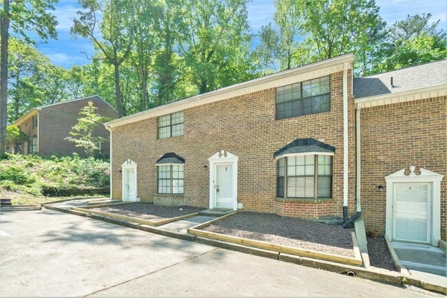 Photo - 926 Amberly Dr, Unit B