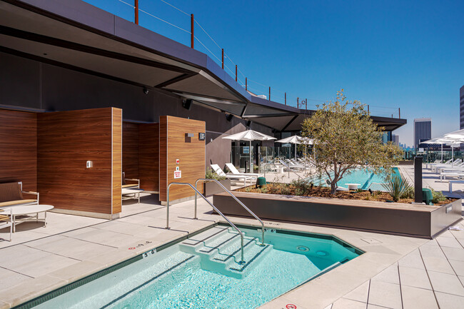 Building Photo - 6401 Wilshire Blvd Rental
