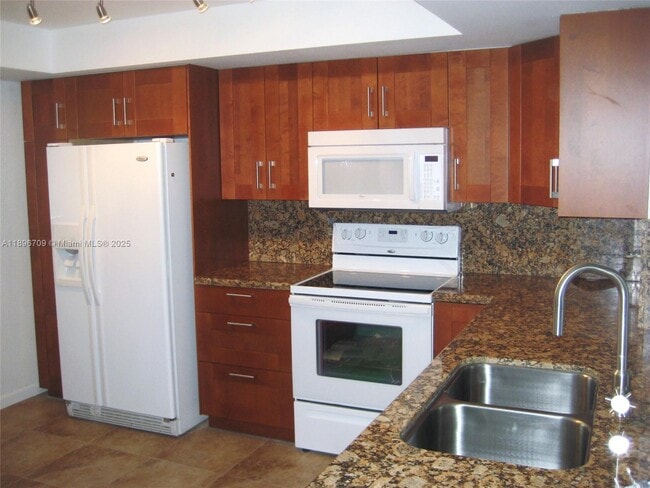 Photo - 16051 Blatt Blvd Unit 310